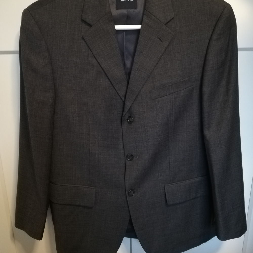 Suit - Picture 11 of 13
